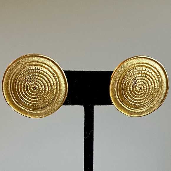 Vintage clip-on earrings